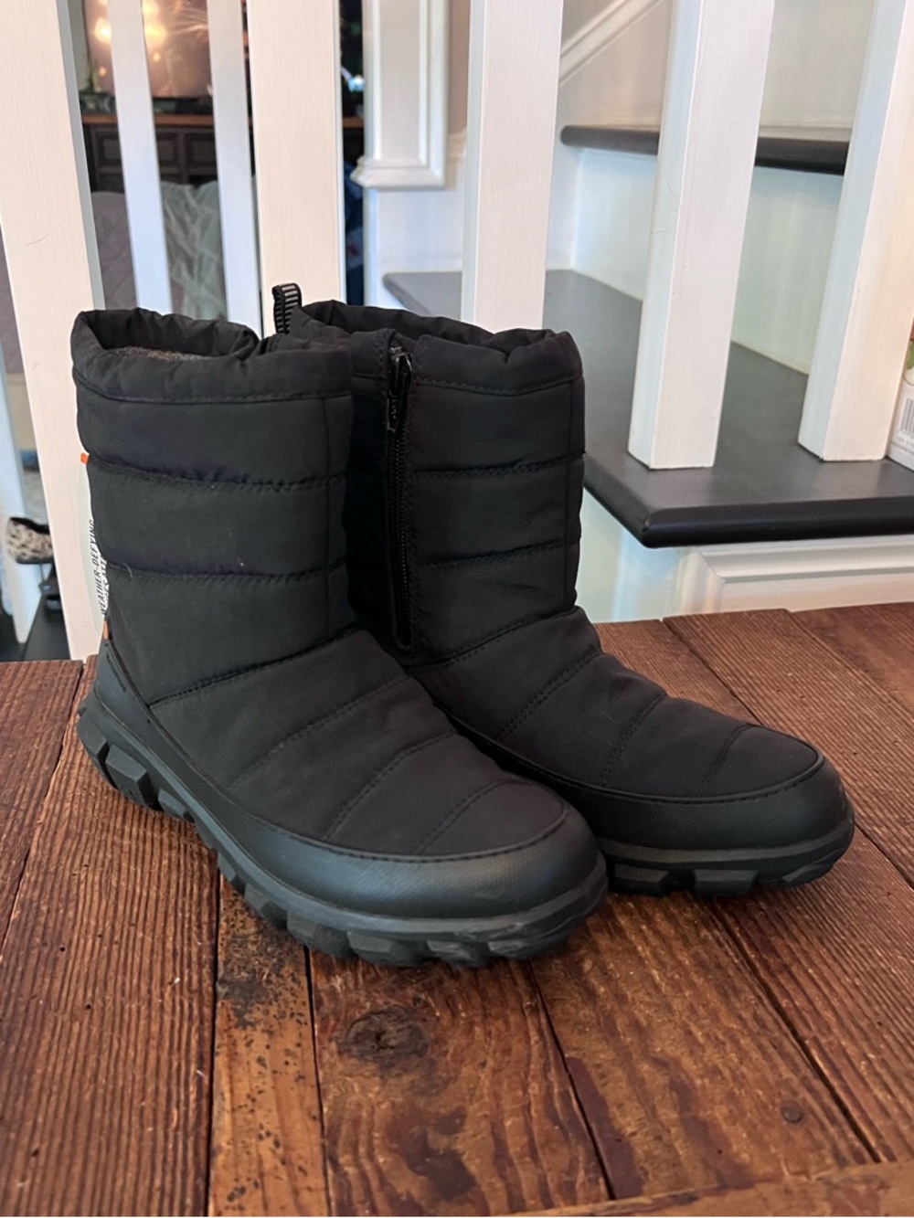 NWT Bogs Black Puffer Winter Boots